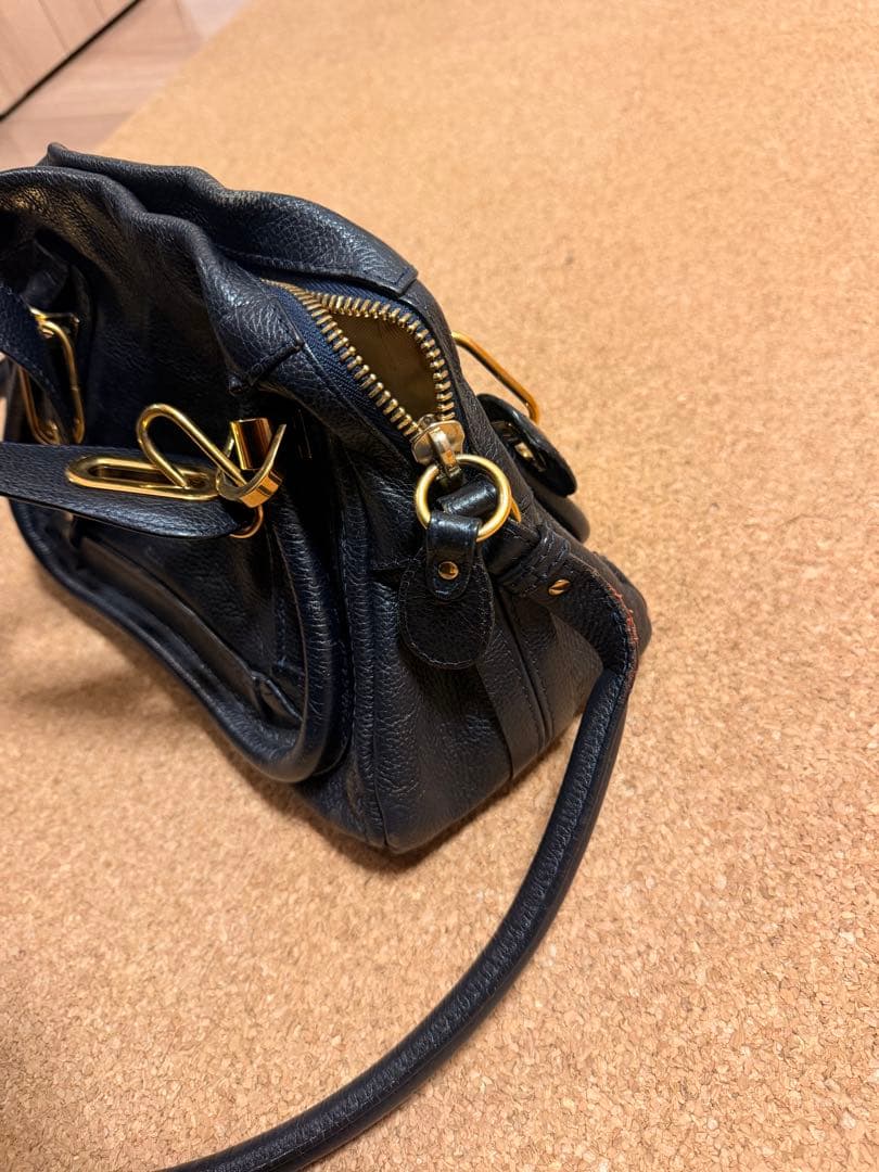 クロエ　パラティ