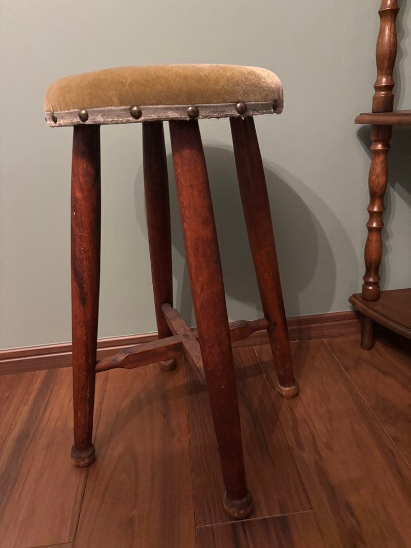 お値下げ　アンティーク　スツール　木の椅子　actus