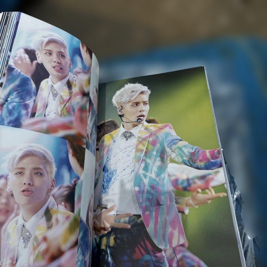 SHINee ジョンヒョン写真集 GLORIEUX CONQUERANT