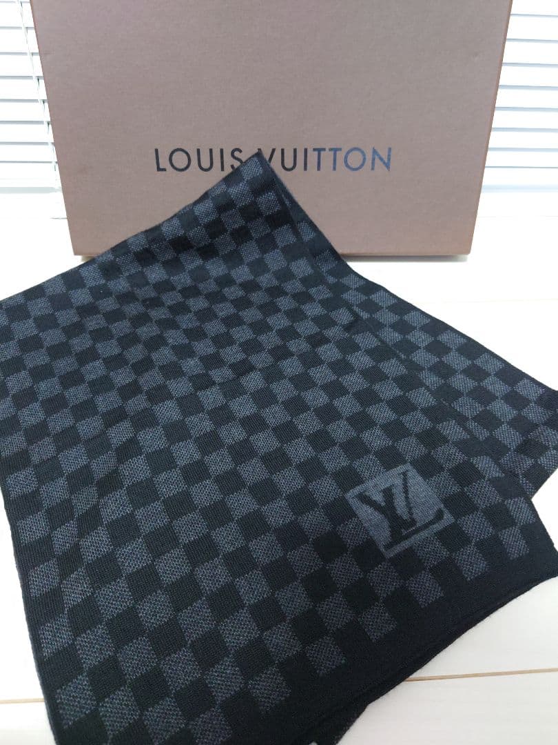 Louis Vuitton 　ダミエ・グラフィット　エシャルププティ　 マフラー