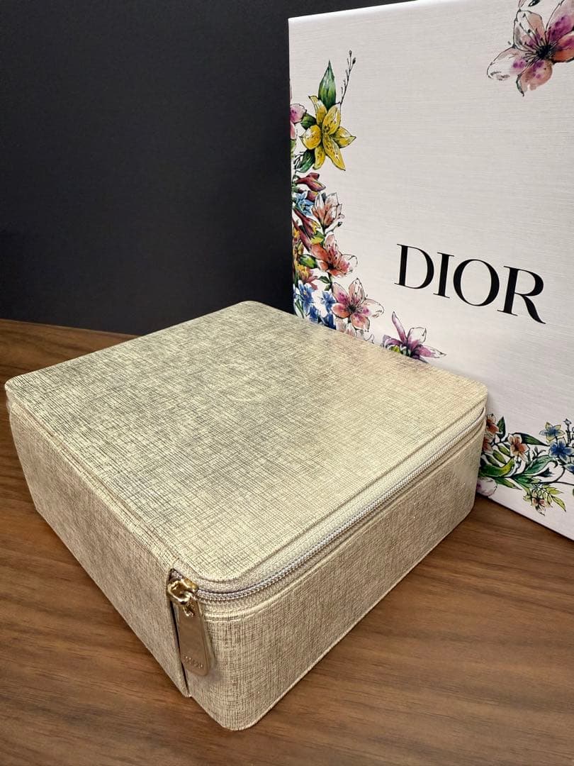 Dior プレステージ　ディスカバリーコフレ