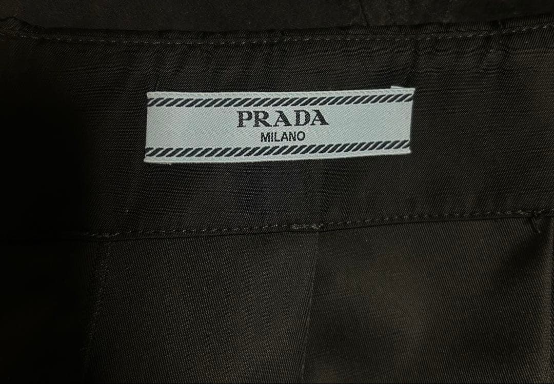 PRADA ライト Re‑Nylon プリーツスカート