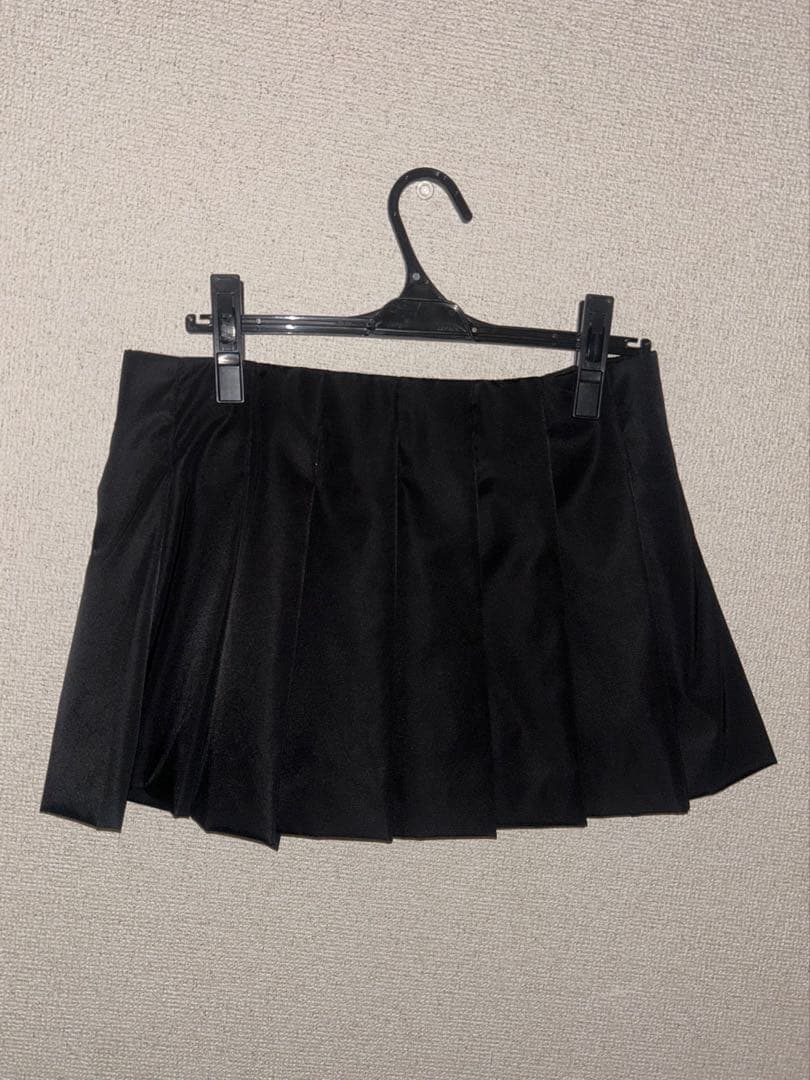 PRADA ライト Re‑Nylon プリーツスカート