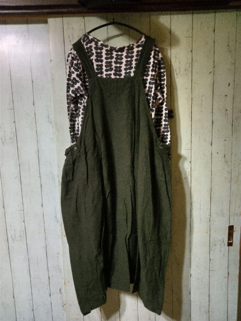 着用2回　秋冬　オリーブ色　直し両脇　デカポケ　サロペOP　プロフで全品見て