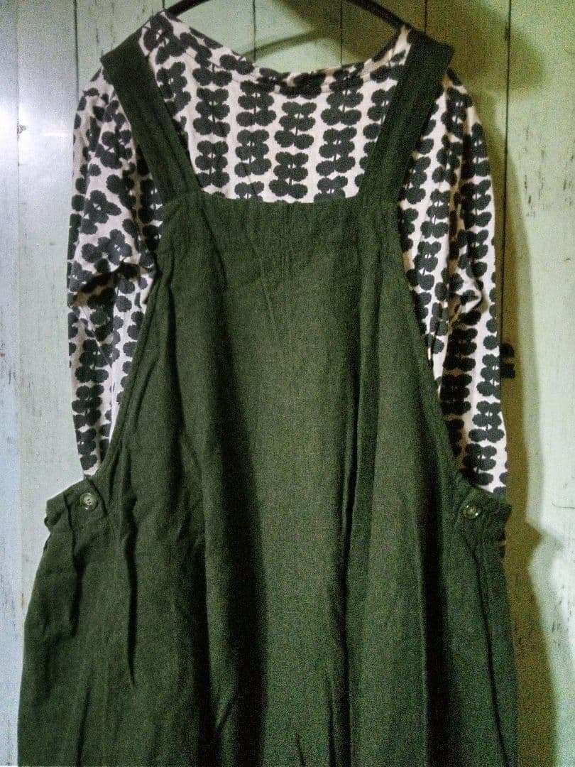 着用2回　秋冬　オリーブ色　直し両脇　デカポケ　サロペOP　プロフで全品見て