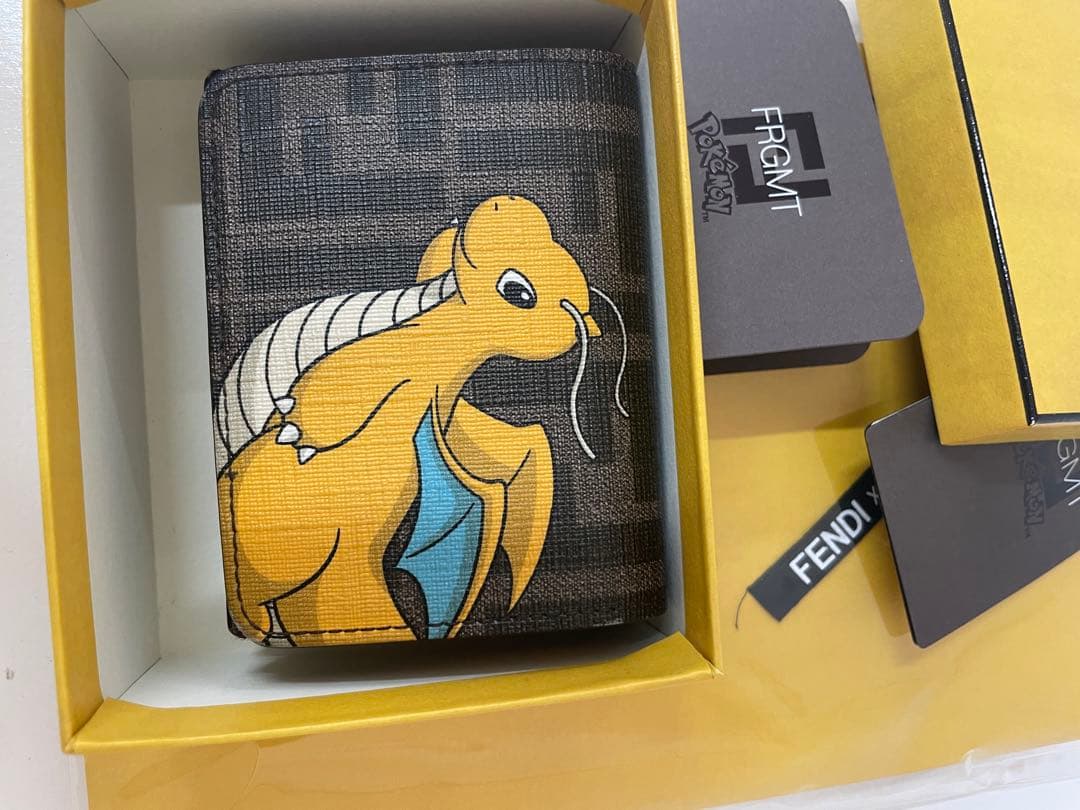 Fendi × Pokémon × fragment カイリュー財布