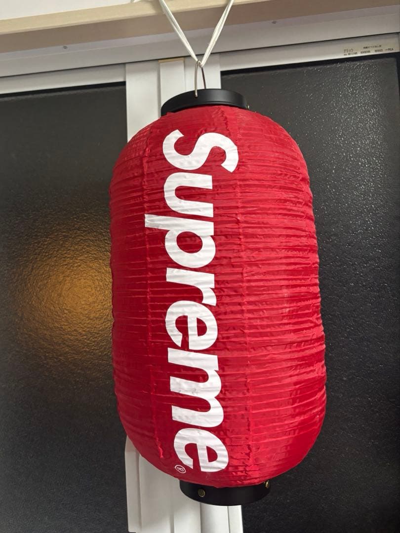 supreme 提灯