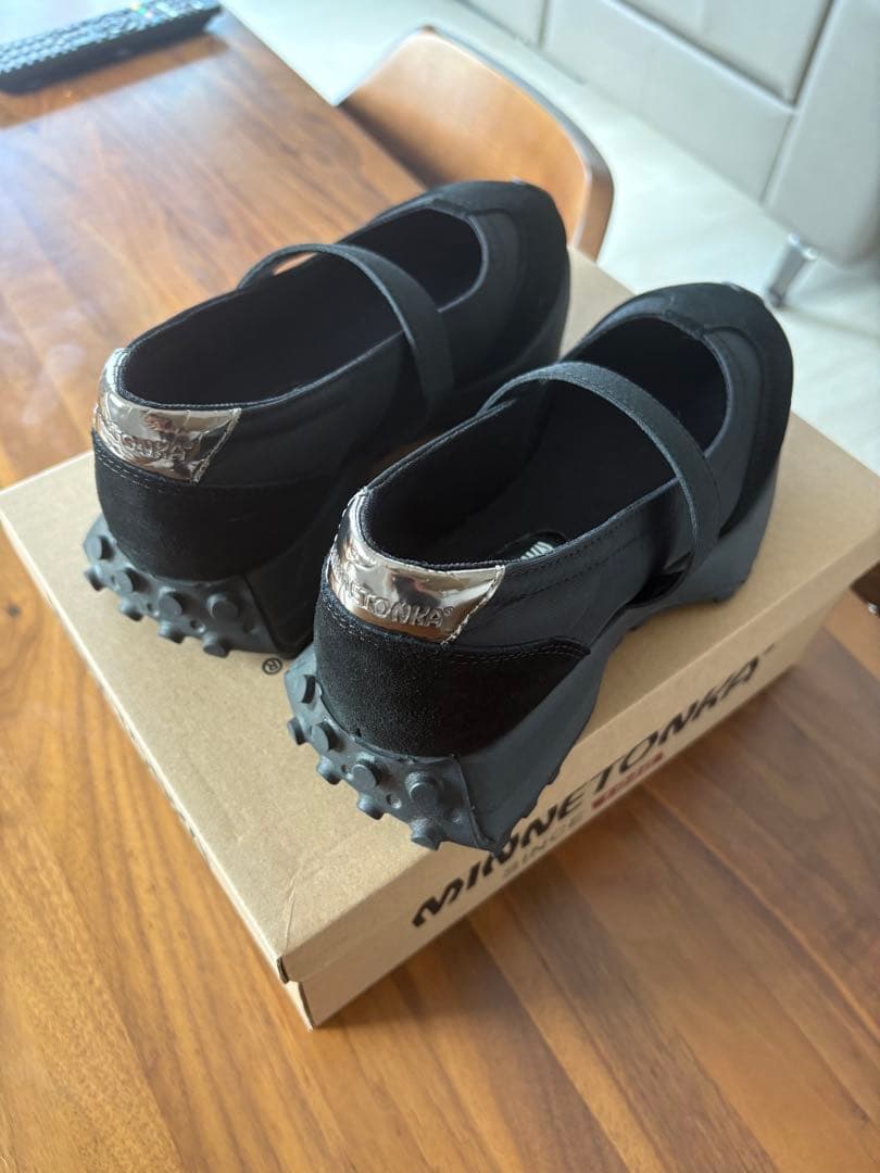 MINNETONKA スポーティー スニーカー