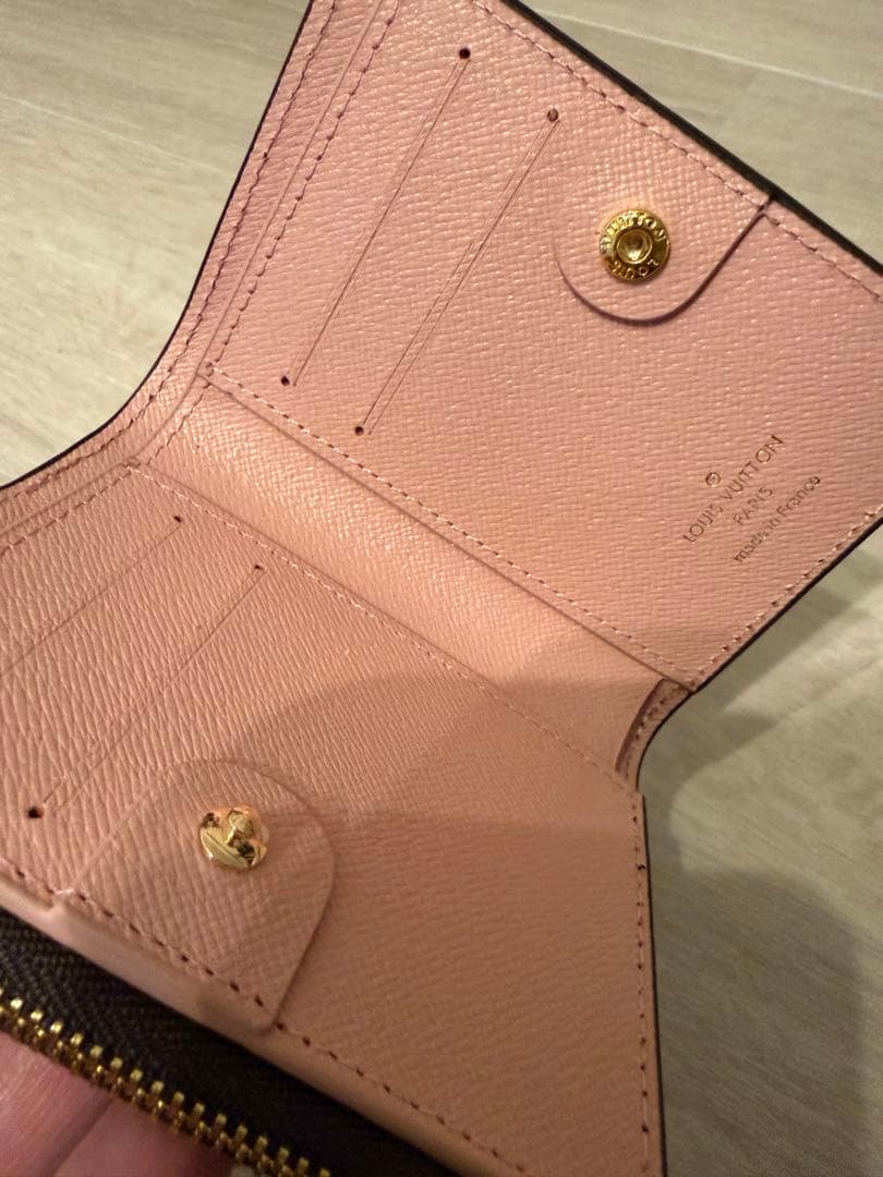 LOUIS VUITTON ノベルティ二つ折り財布 ブラウン