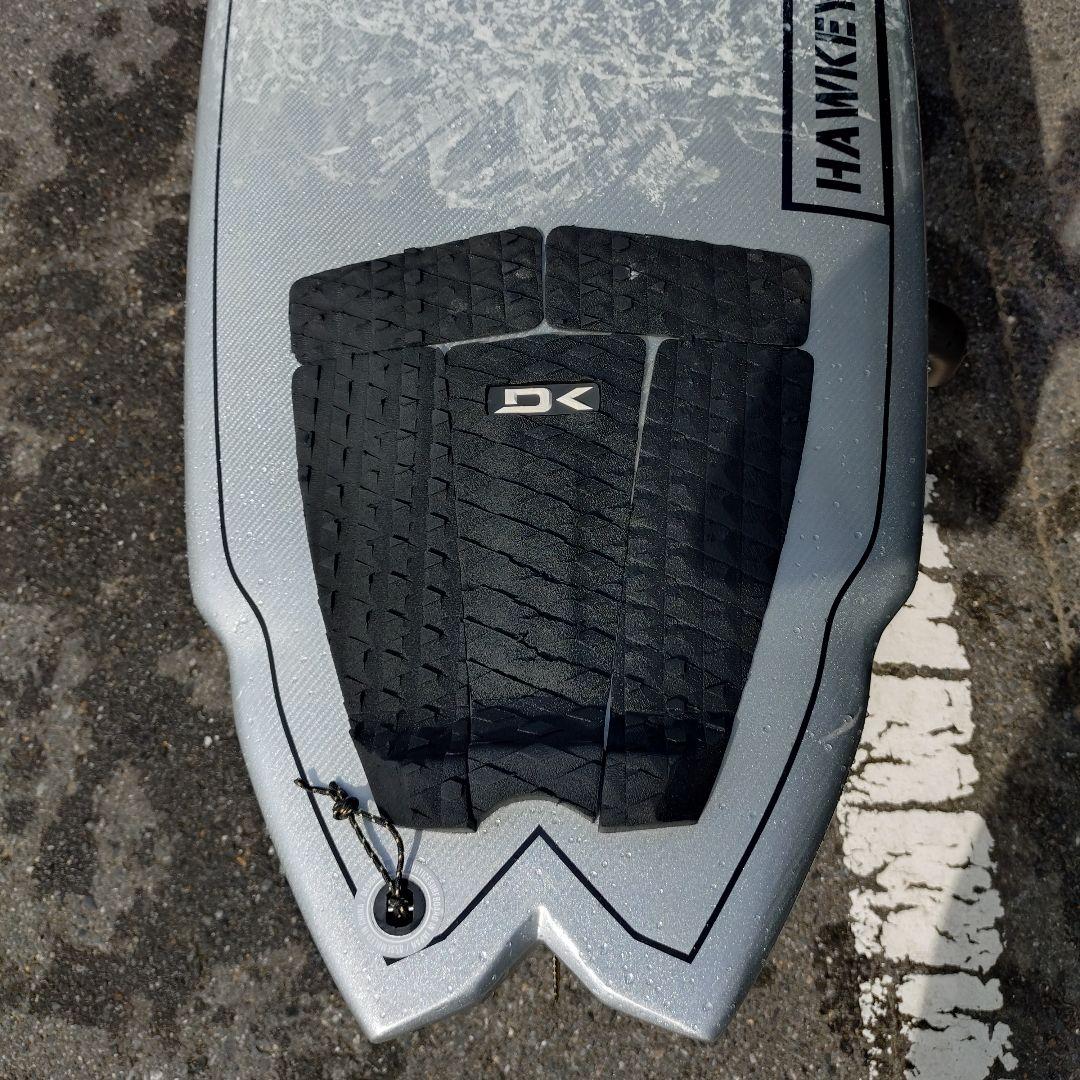 ジャスティスサーフボード　ホーキー5.8　クワッドフィン　トライフィン付属