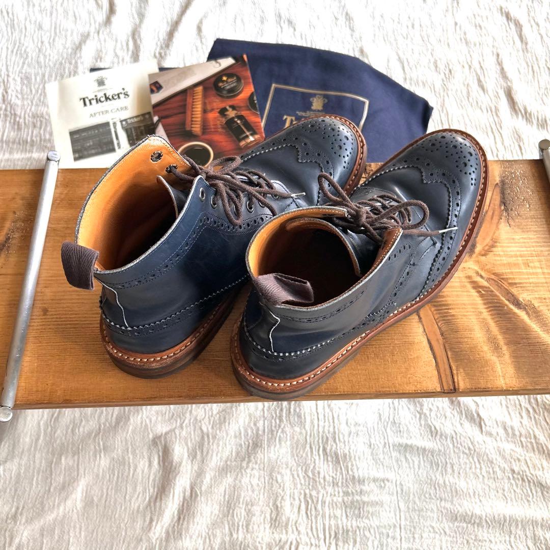 Tricker's ネイビー ブローグブーツ