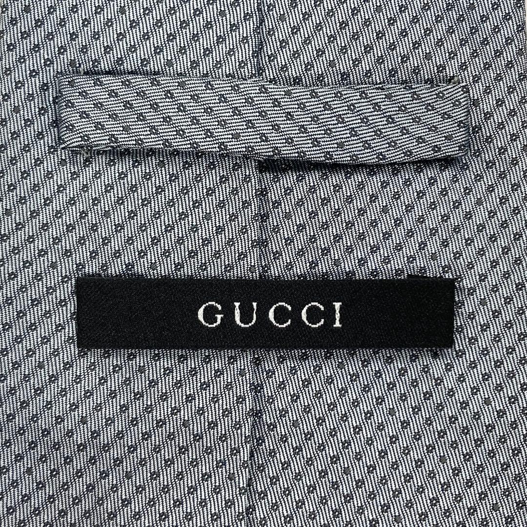 【極美品】GUCCI ネクタイ 綺麗め ほぼ無地 シルバー 高級品 希少 レア