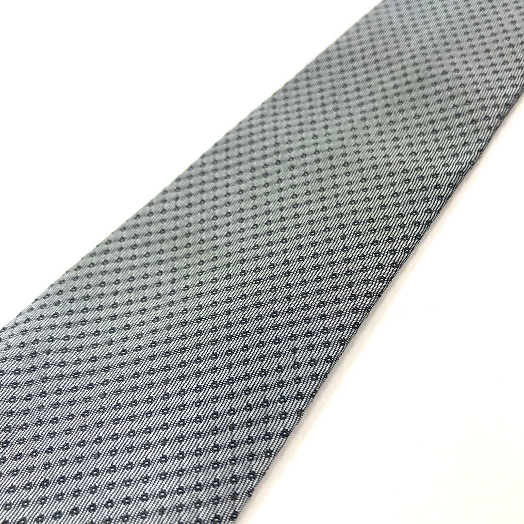 【極美品】GUCCI ネクタイ 綺麗め ほぼ無地 シルバー 高級品 希少 レア