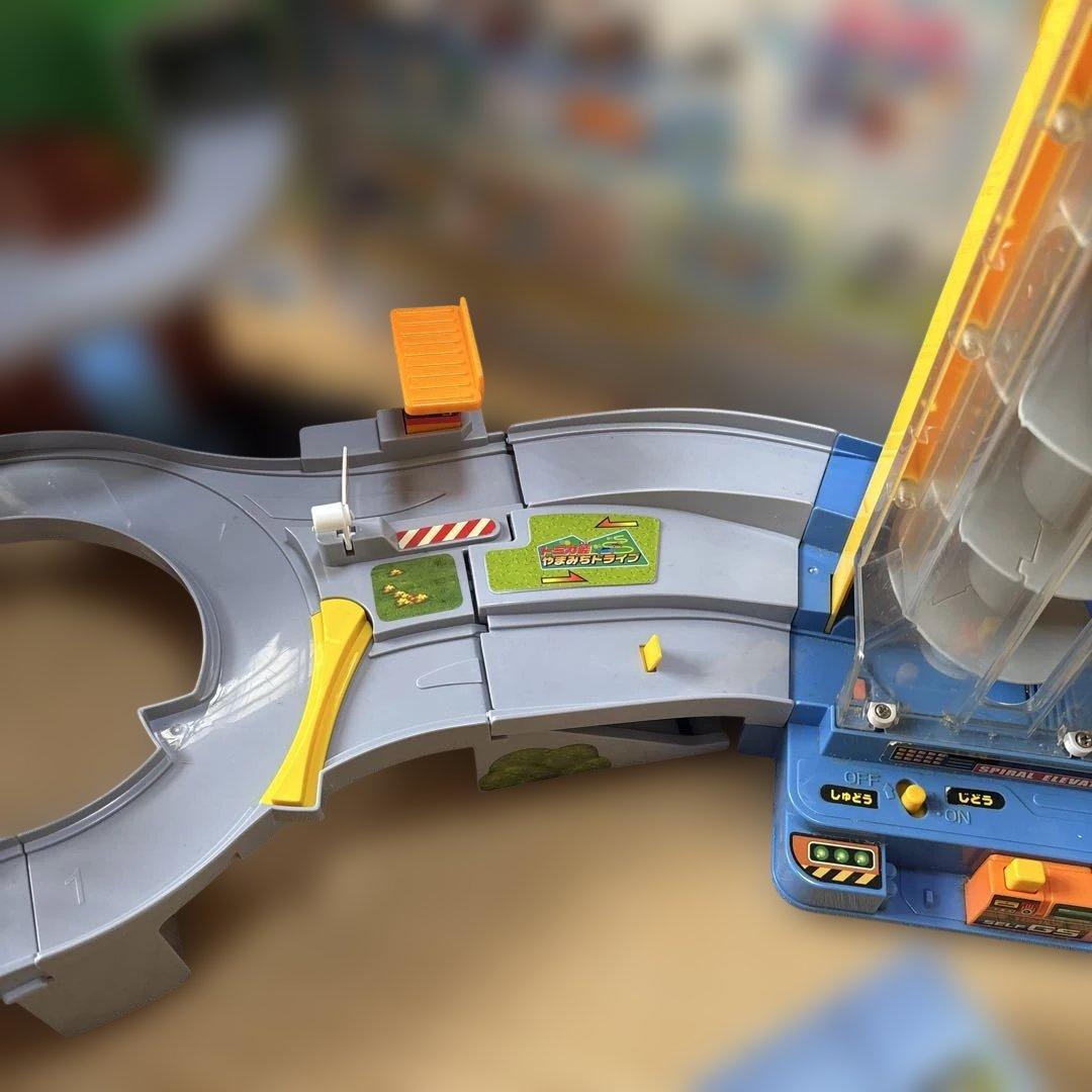 スーパーオートトミカビル、トミカ峠やまみちドライブ、高速道路にぎやかドライブ3点