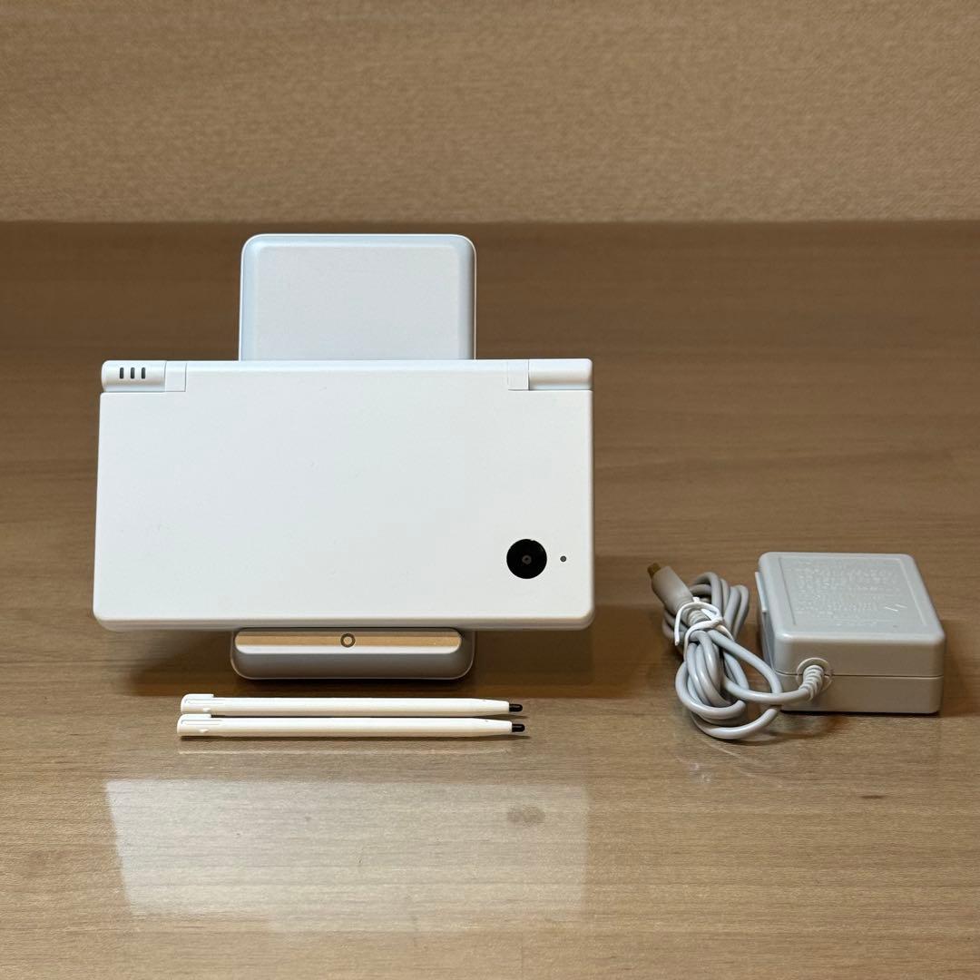 8-050【ほぼ未使用】ニンテンドーDSi ホワイト