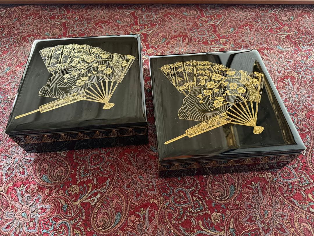 輪島塗（重要無形文化財）沈金二段重箱 重台付 木製共箱付き