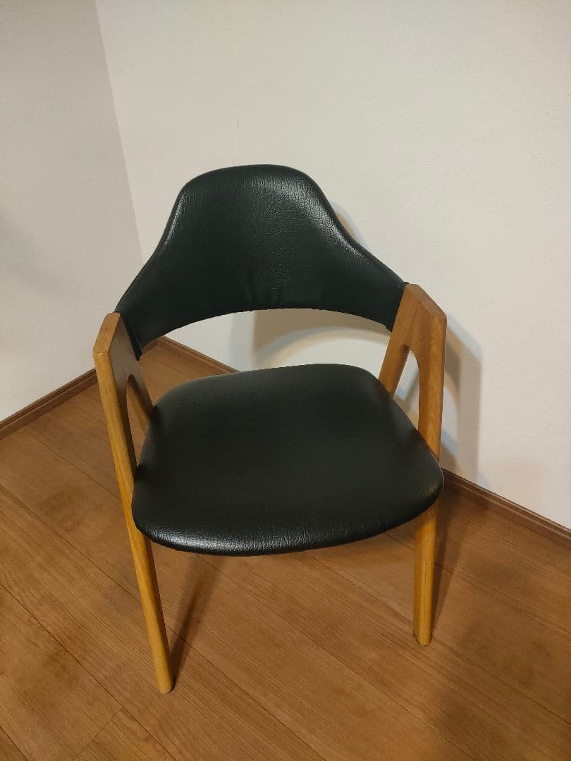 モダンデザイン ダイニングチェア 黒