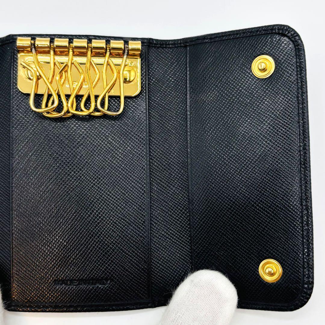 【美品】プラダ 6連キーケース レザー ゴールドロゴ ゴールド金具 ブラック