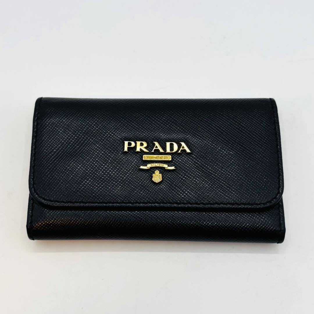 【美品】プラダ 6連キーケース レザー ゴールドロゴ ゴールド金具 ブラック