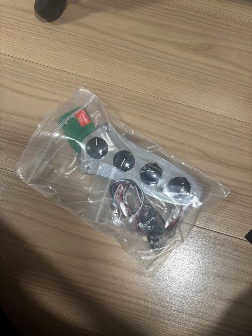 値下げ　fender delux jazz bass 新井和樹　arai