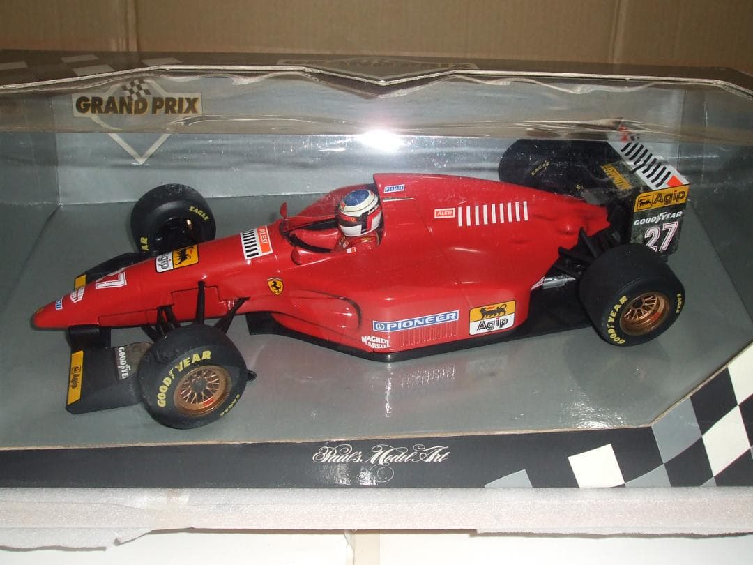 ミニチャンプス　１／１８　フェラーリ　４１２　T1　ジャン・アレジ　＃２７