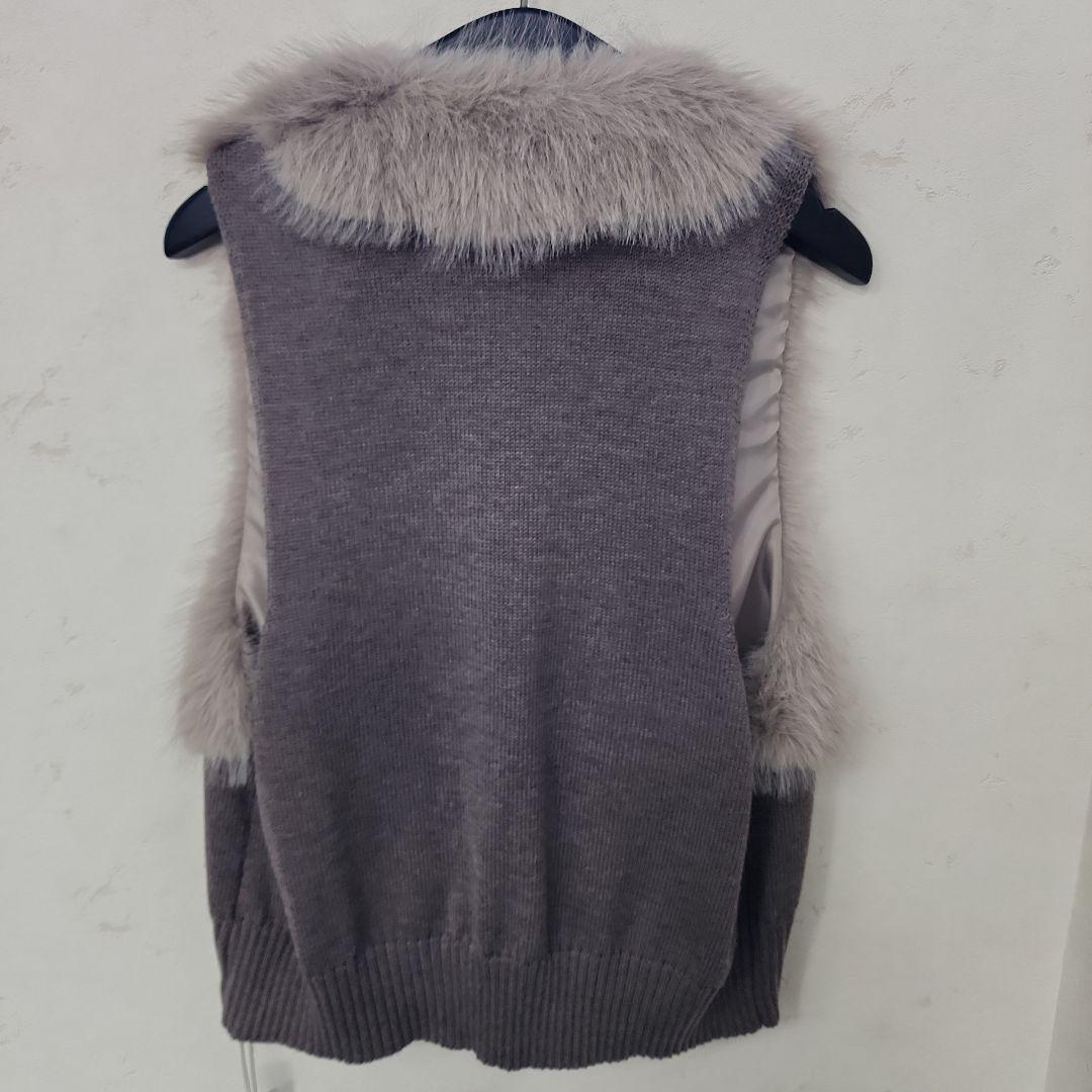 ヌーヴォヌーヴォ　ベスト　フェイクファー　ニット　グレージュ　ブラウン　L未使用