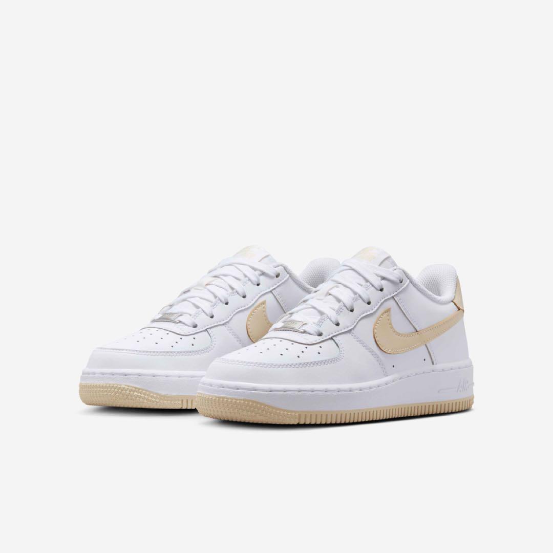 【新品23cm】NIKE｜エアフォース１GS｜ホワイト/ライトベージュ