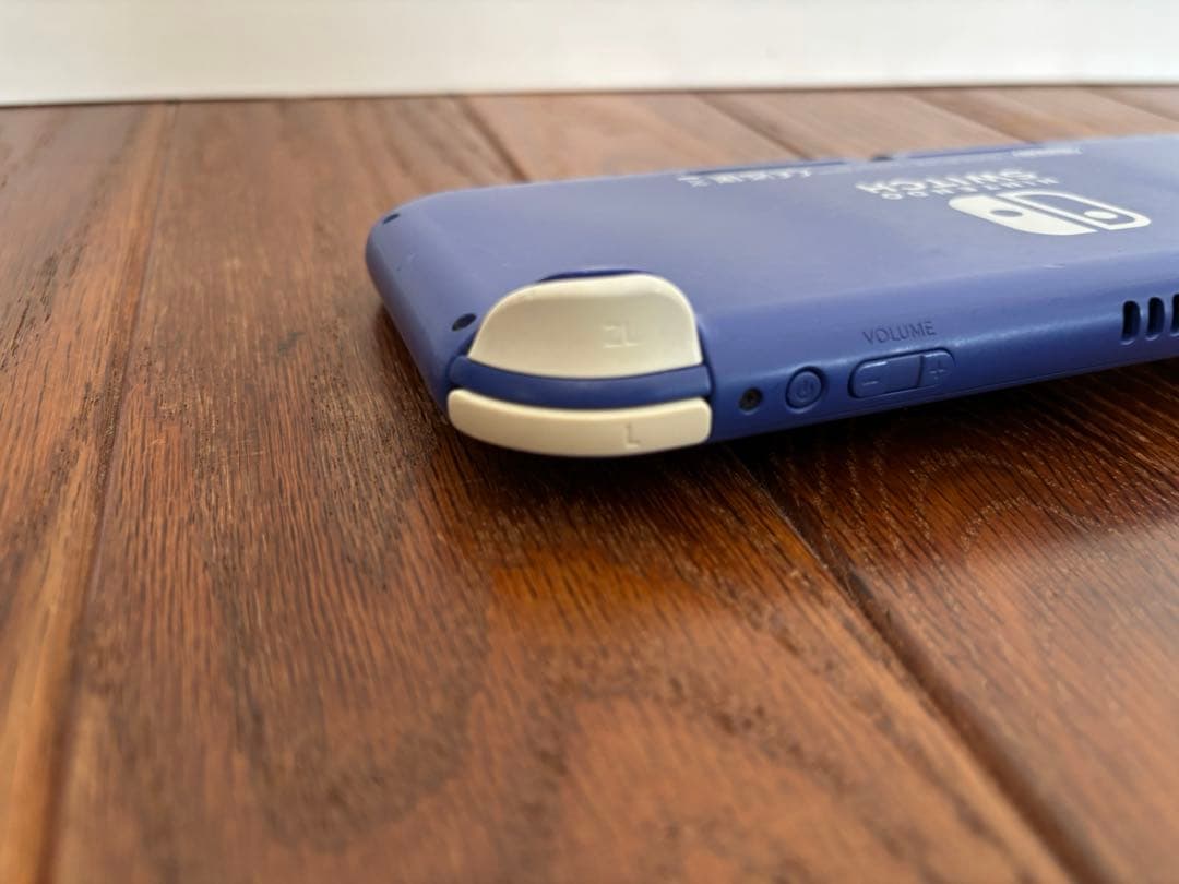 Nintendo Switch Lite ブルー 本体と充電器付き