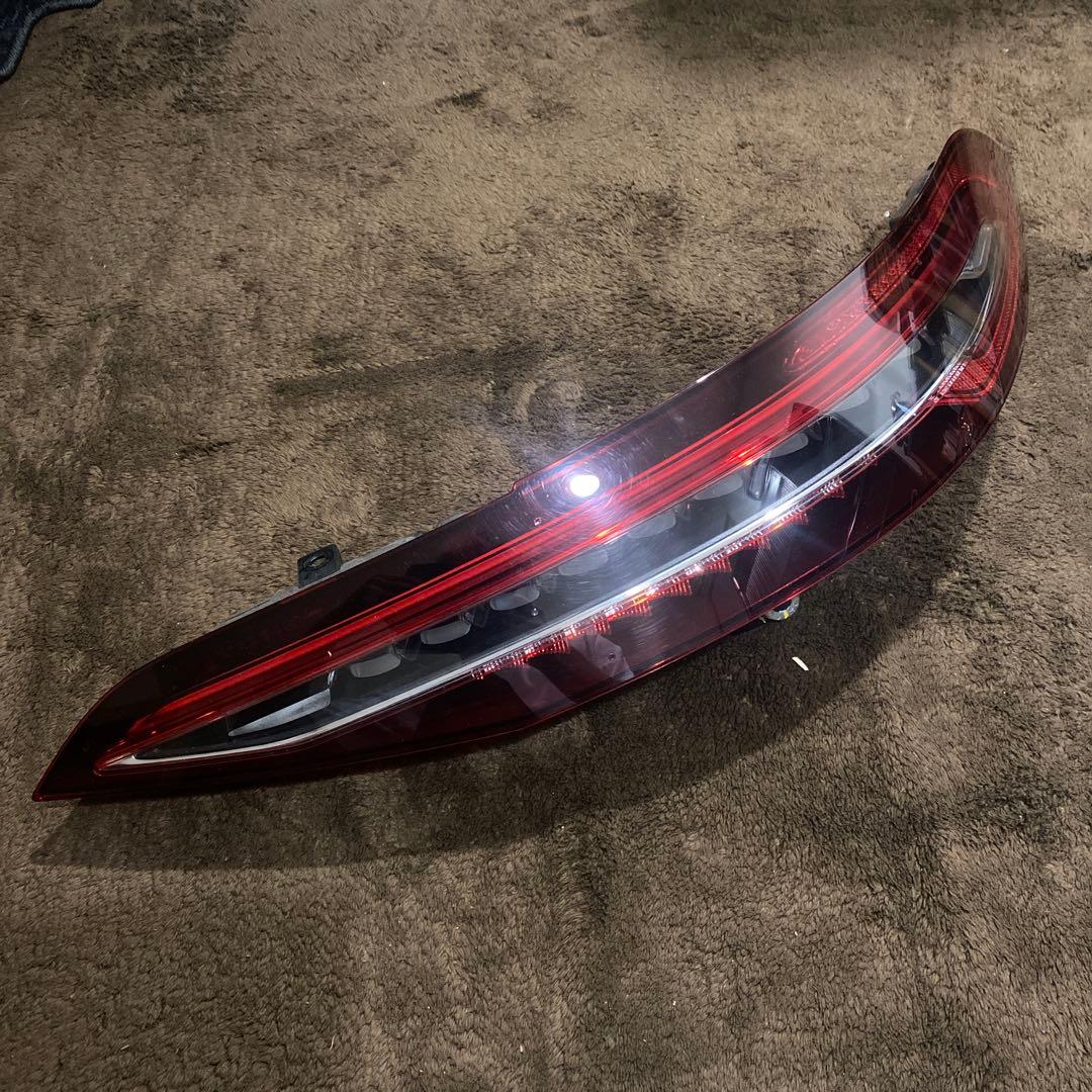 Mercedes-Benz GT43 テールランプ　右