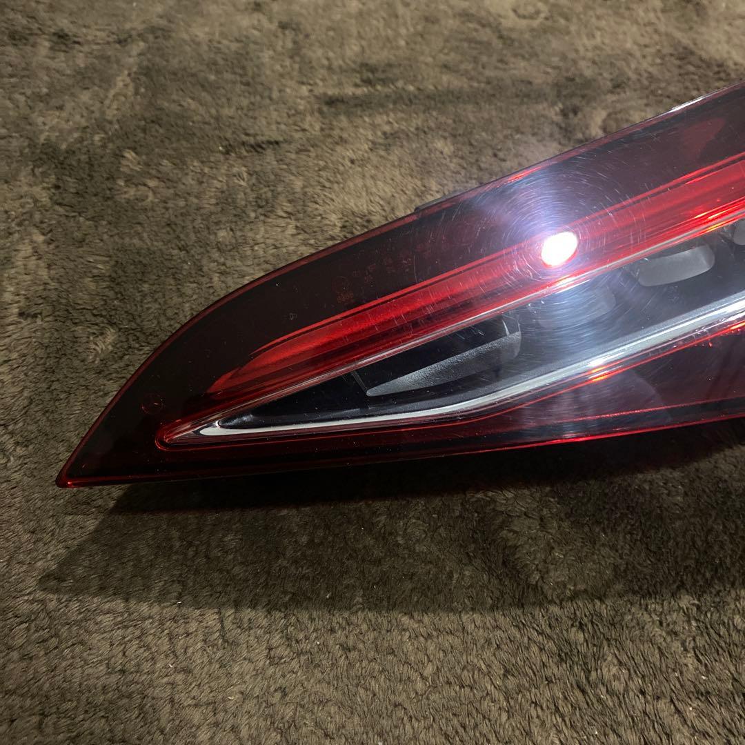 Mercedes-Benz GT43 テールランプ　右