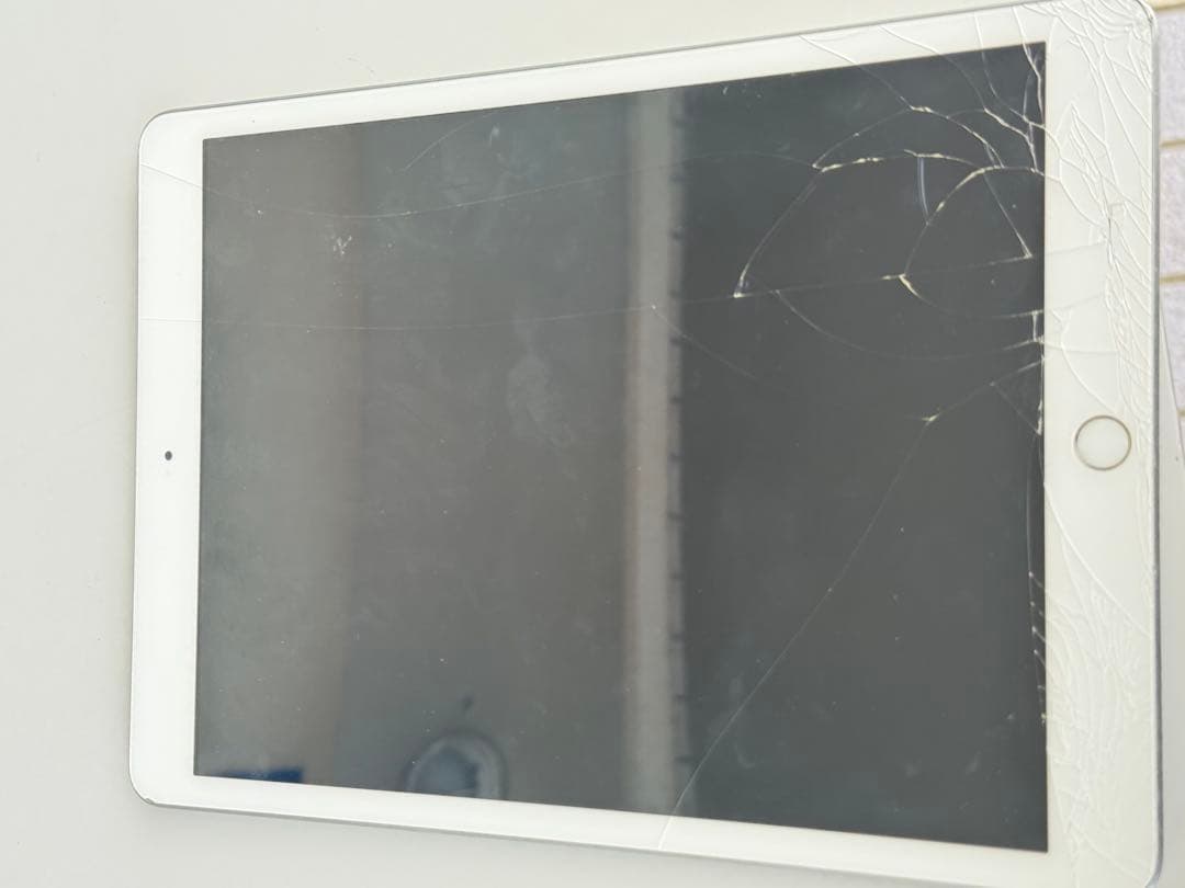 iPad 第7世代　本体 シルバー 4台セット【ジャンク】