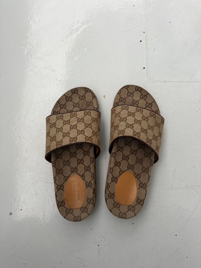 Gucci サンダル ベージュ　28cm