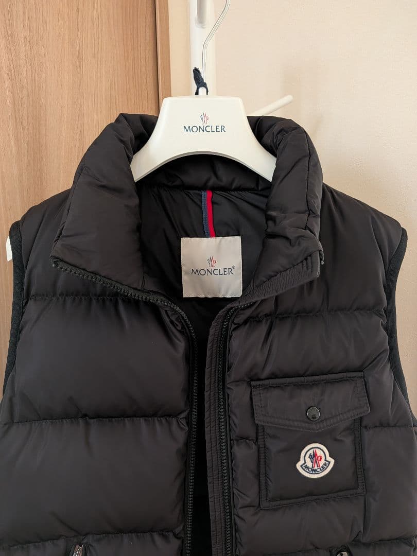 【美品】モンクレールレディースダウンベスト TG2（Mサイズ）MONCLER
