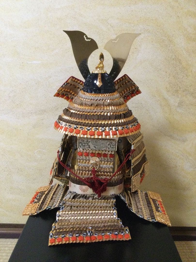 五月人形 金小礼 茶糸裾濃威之大鎧 三郎麿作 L151