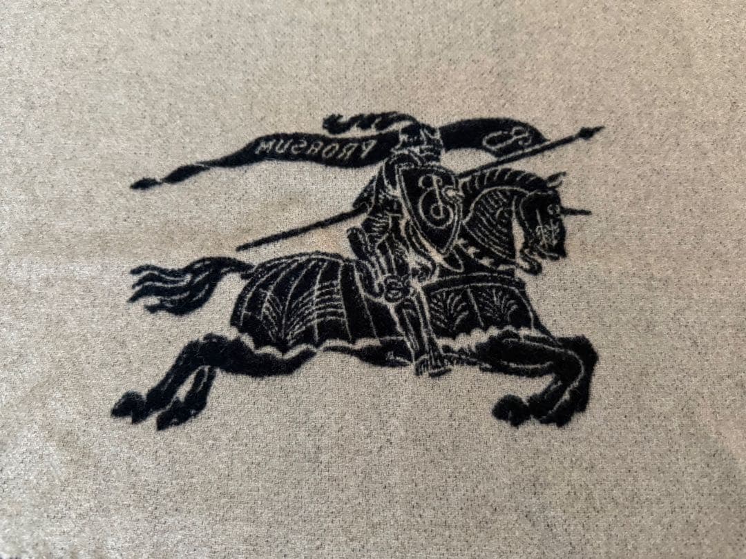 未使用品　BURBERRY リバーシブル　ストール　ブラック/ベージュ　カシミヤ