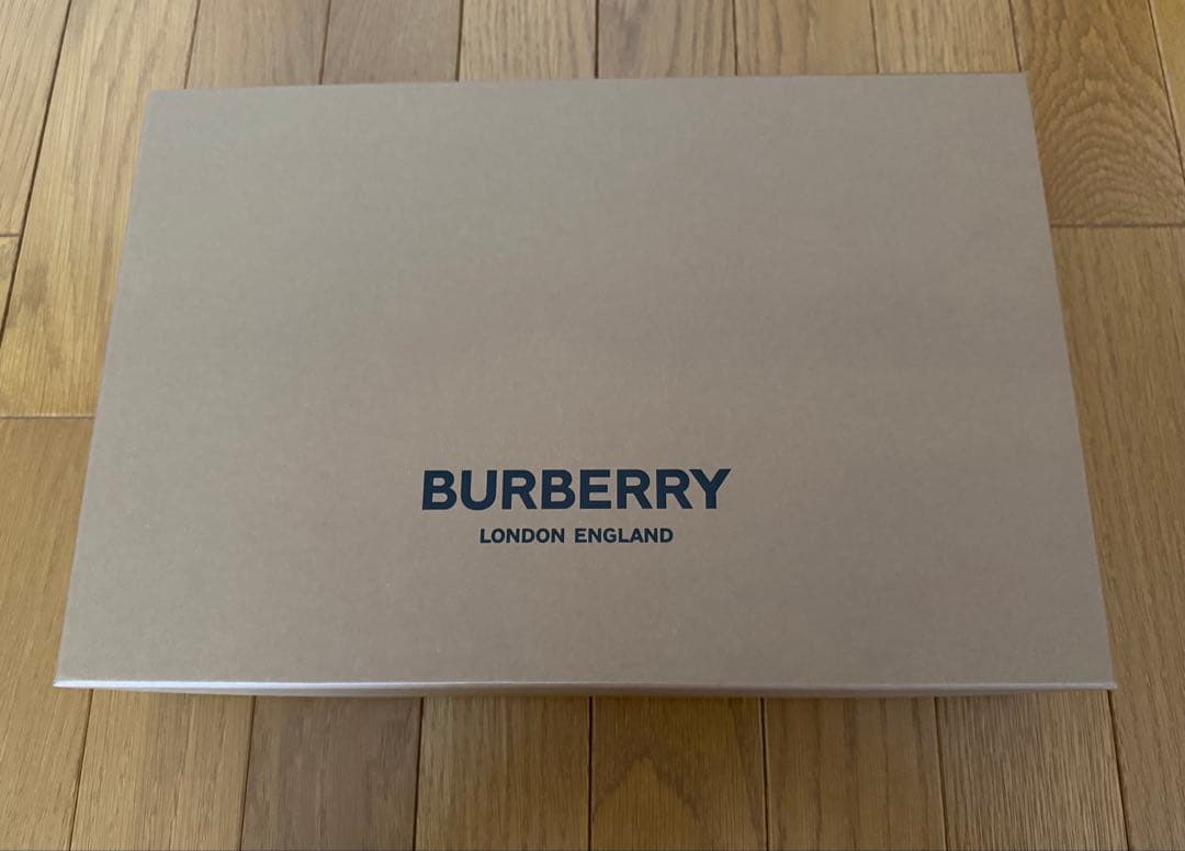 未使用品　BURBERRY リバーシブル　ストール　ブラック/ベージュ　カシミヤ