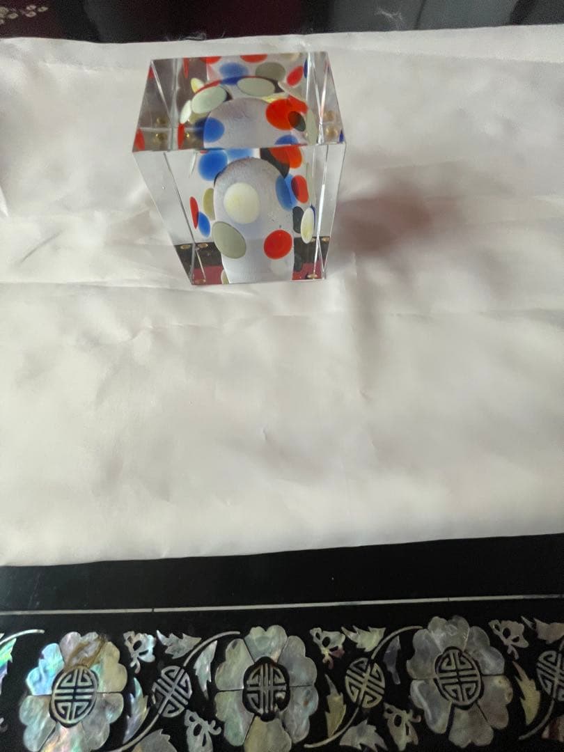 イッタラ（ ）カラフルドット模様のガラスアートブロック