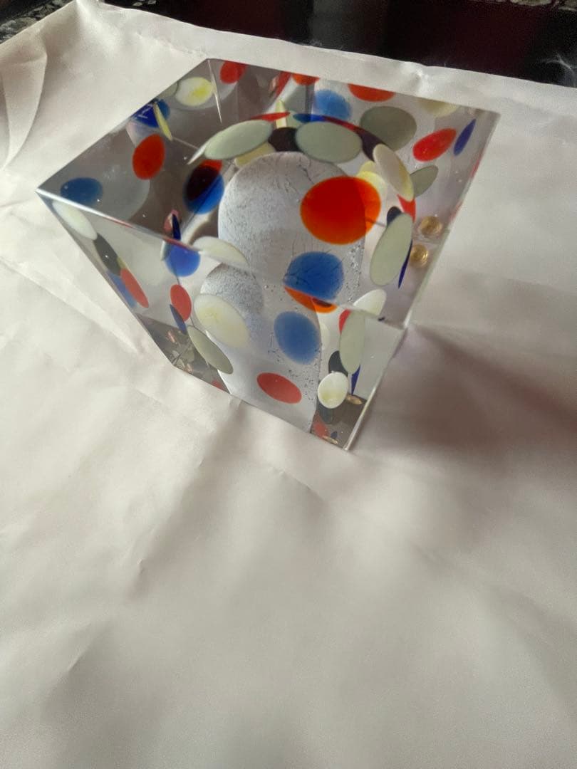 イッタラ（ ）カラフルドット模様のガラスアートブロック
