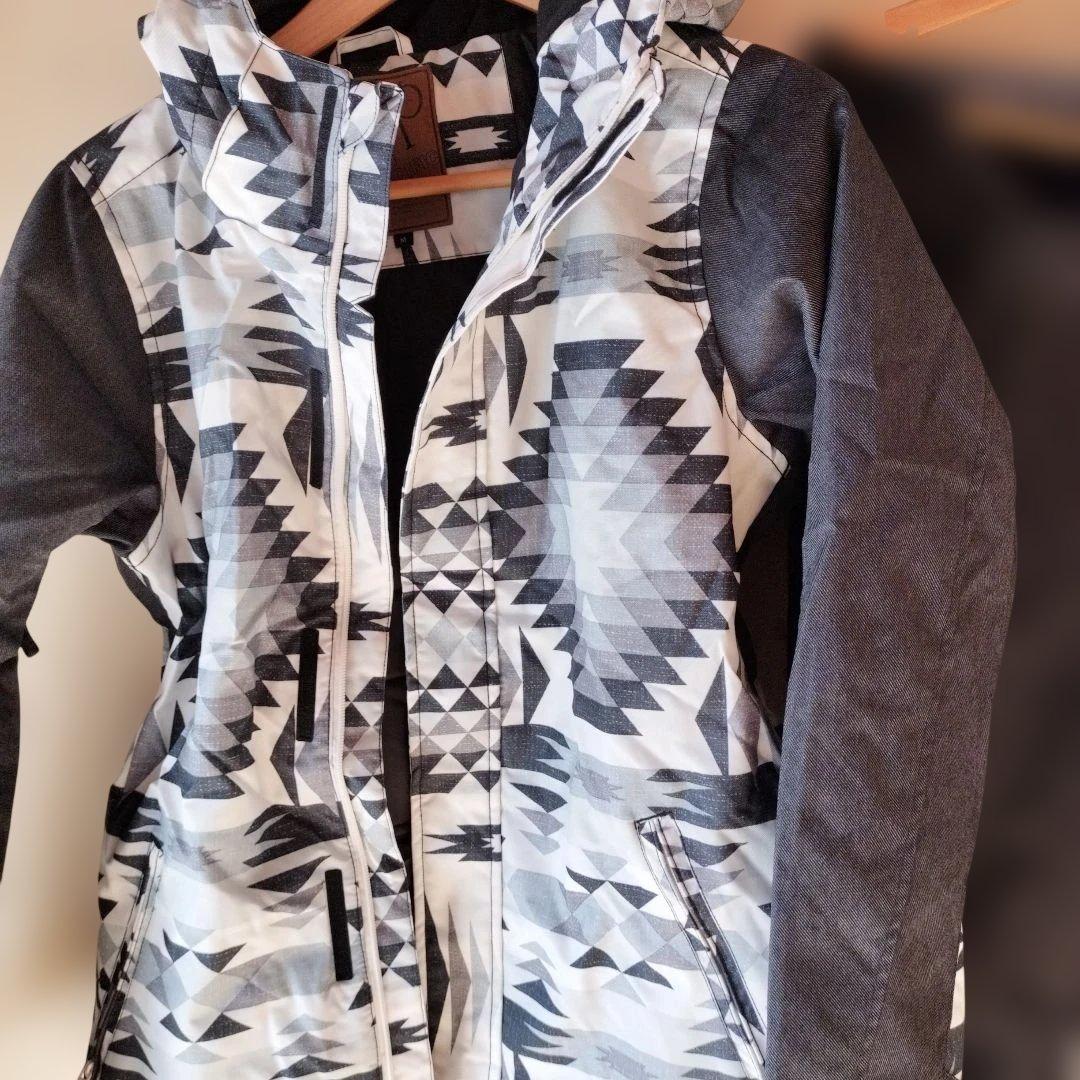 未使用　Ｌサイズ オーシャンパシフィック　スキー　　　　 ボードウェア　上着２枚