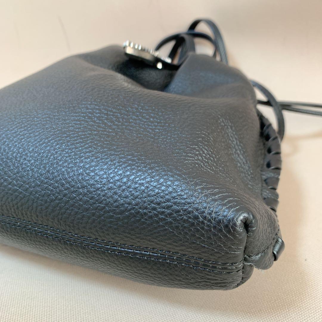 ear PAPILLONNER バックル巾着ショルダーバッグ レザー 黒 S