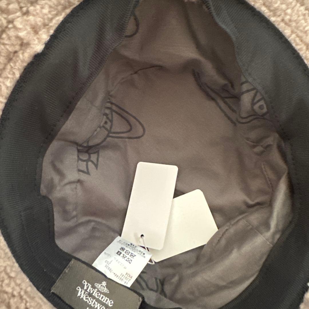 未使用タグ付【ヴィヴィアンウエストウッド】モコモコ刺繍バケットハット　グレージュ