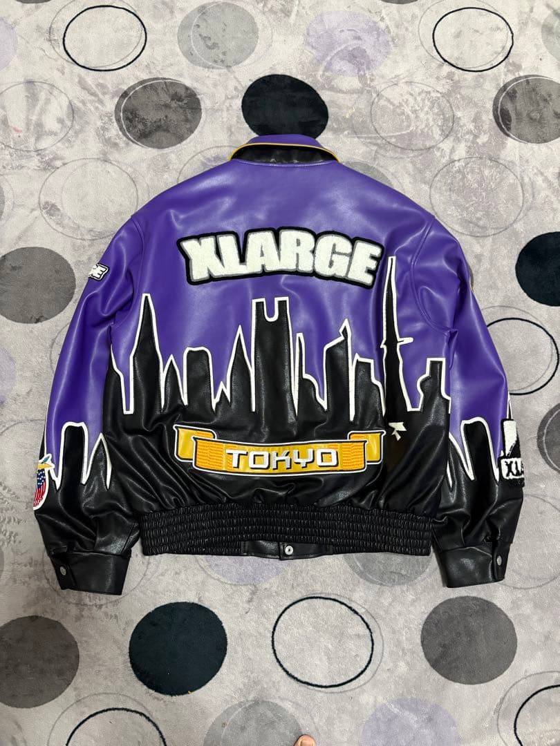 新品！！XLARGE JEFF HAMILTONスタジャン 紫 黒 M