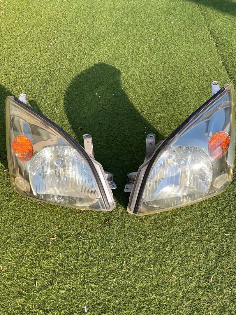 ランドクルーザープラド120系純正ヘッドライト