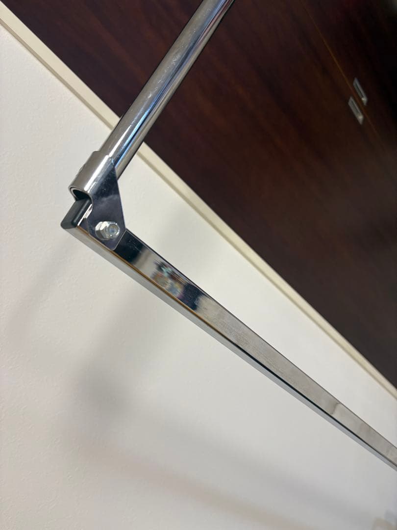 R&B Wire Products社　ガーメントラックGARMENT RACK