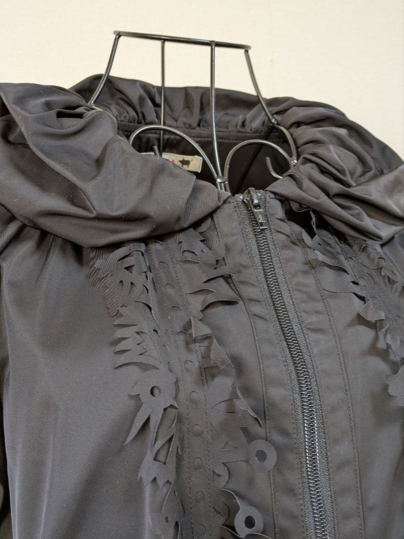 専用　最終値下げ！アルベロベロ♥️ぶたさんのポケットが可愛い!黒ロングコート