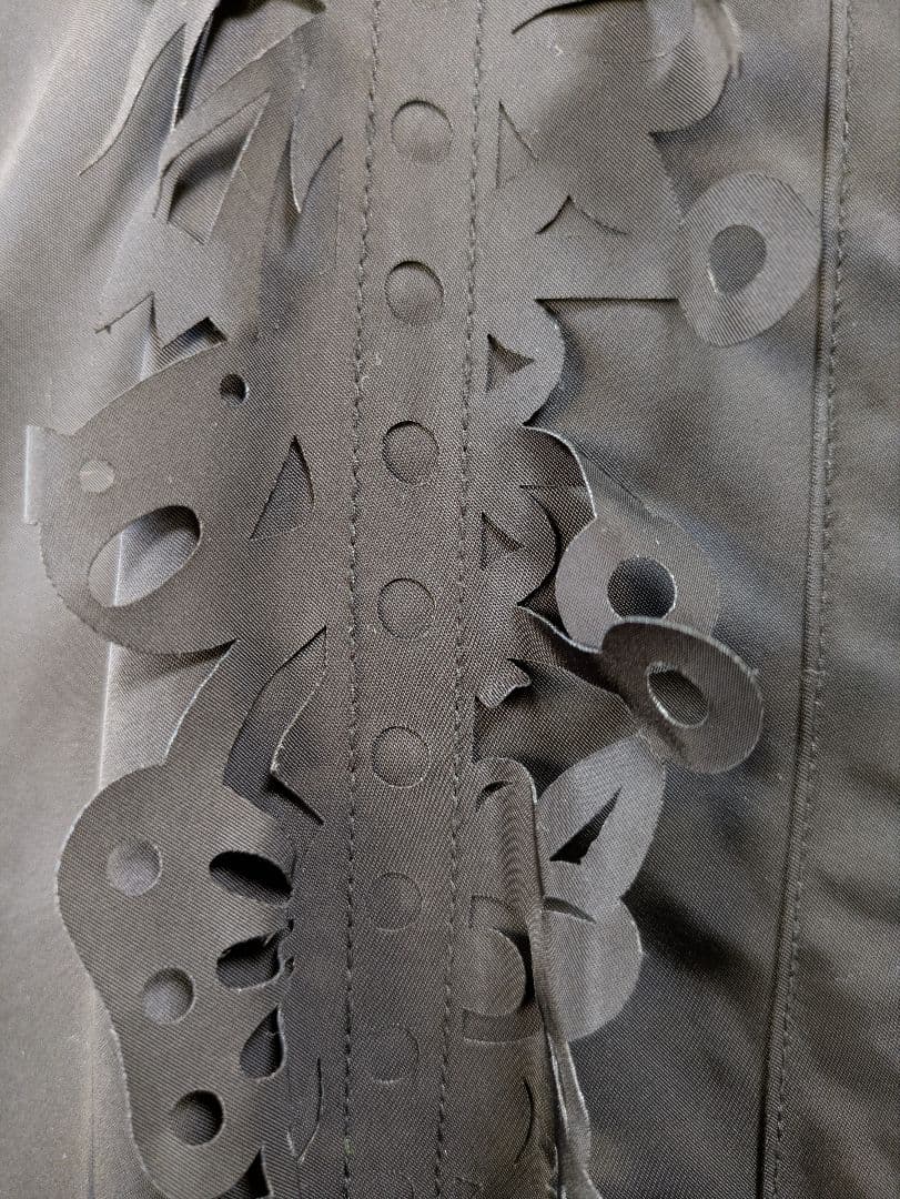 専用　最終値下げ！アルベロベロ♥️ぶたさんのポケットが可愛い!黒ロングコート