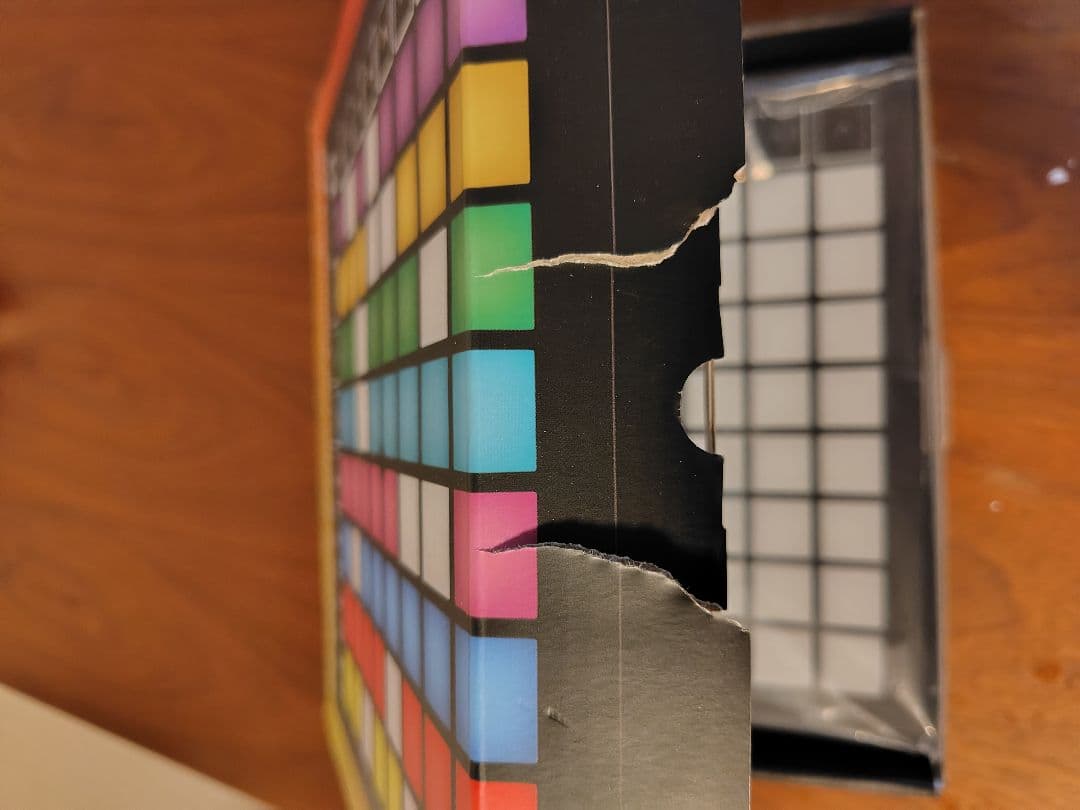 novation Launchpad X MIDIパッド