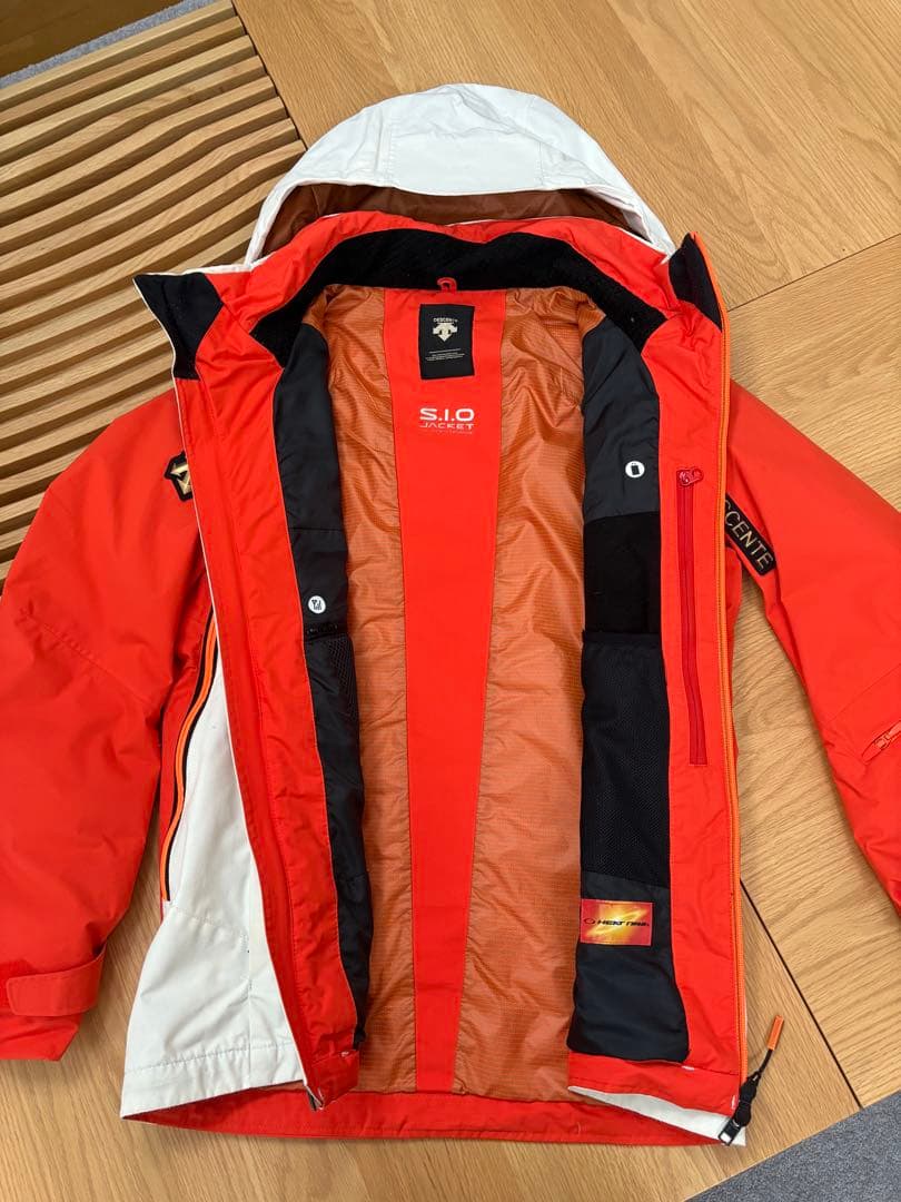 デサントDM スキーウェア オレンジ/ホワイト