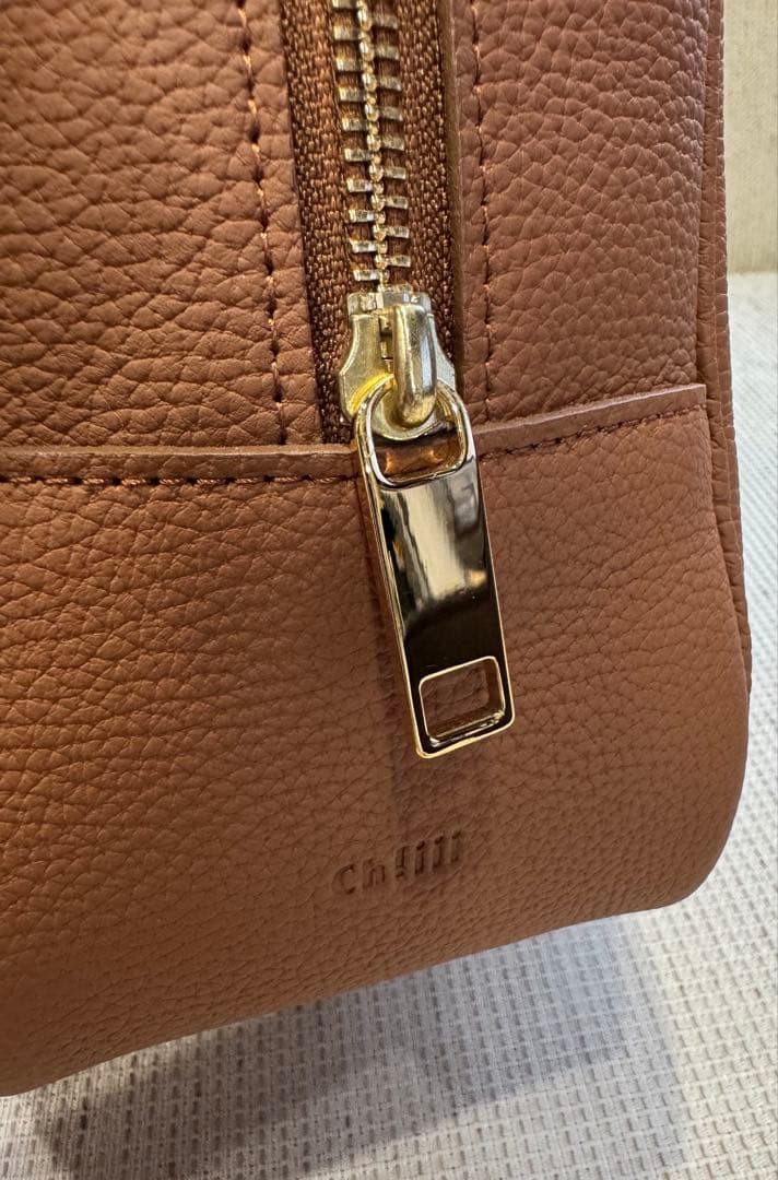 チーバッグ　スクエア　ボストンバッグ　キャメル