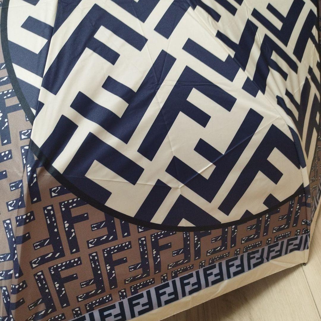 正規品の新品FENDIの折り畳み傘